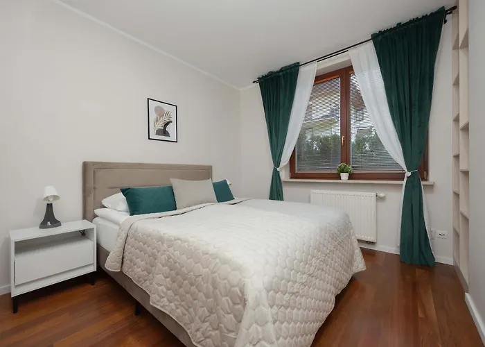 Family With 3 Bedrooms And A Parking Space By Renters Lejlighed