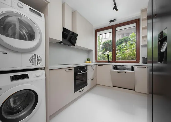 Family With 3 Bedrooms And A Parking Space By Renters Lejlighed