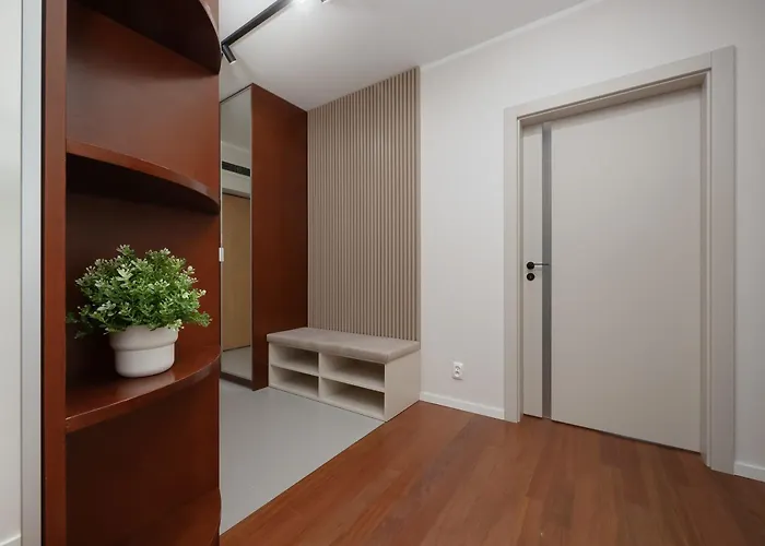 Family With 3 Bedrooms And A Parking Space By Renters Lejlighed *