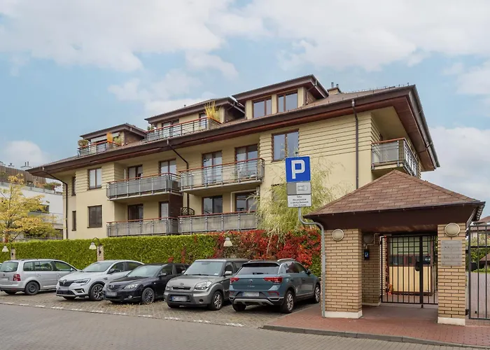 Family With 3 Bedrooms And A Parking Space By Renters Lejlighed *