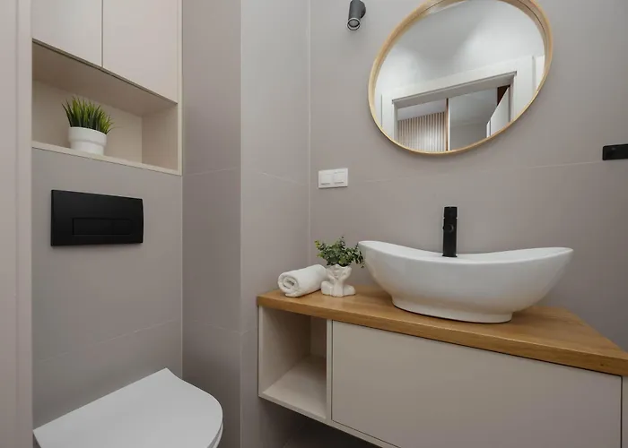 Family With 3 Bedrooms And A Parking Space By Renters Warszawa